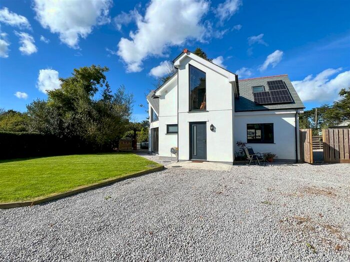 4 Bedroom Detached House For Sale In Goonhilly Downs, Helston, TR12