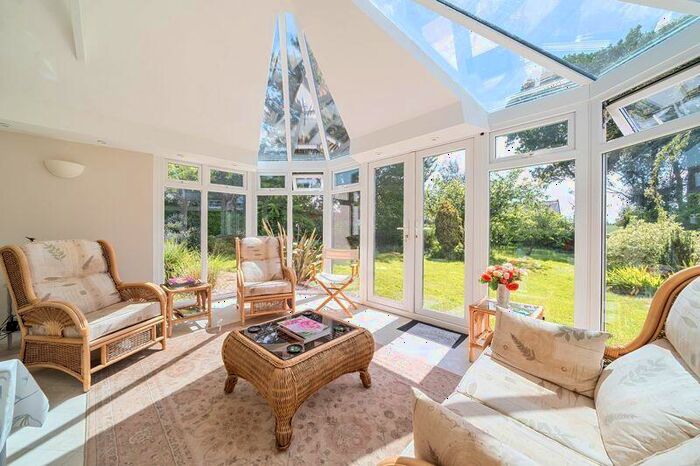 4 Bedroom Detached House For Sale In Mill Lane, Exton, EX3
