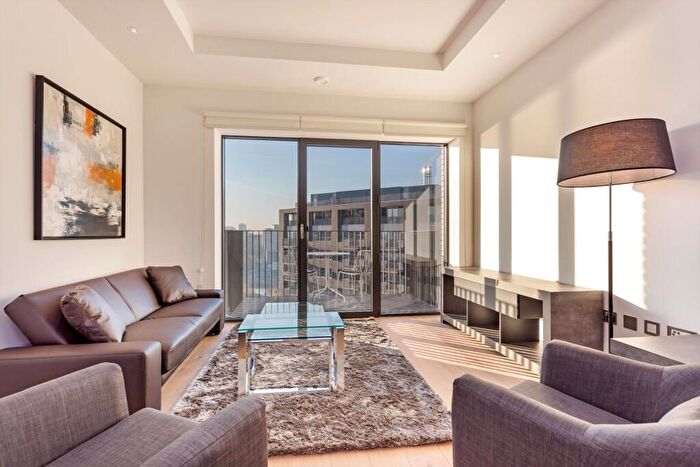 1 Bedroom Apartment For Sale In Grantham House, Botanic Square, London, E14