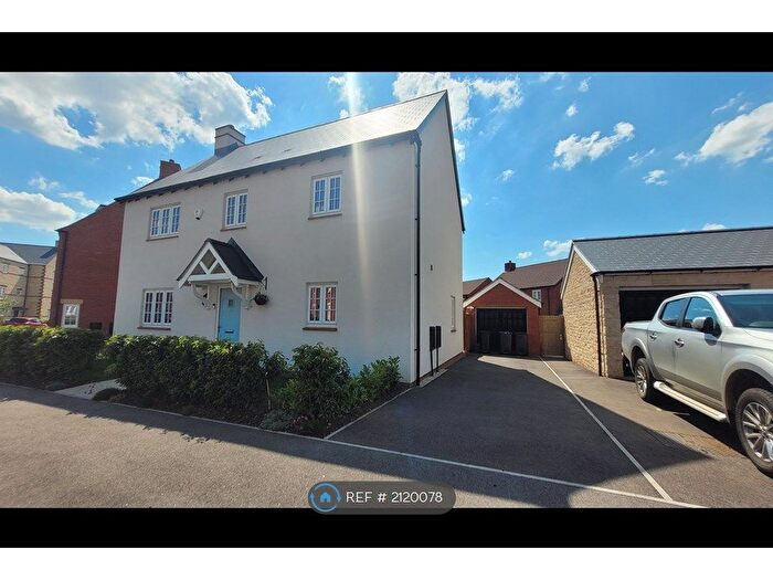 4 Bedroom Detached House To Rent In Snowdrop Way Wootton, Northampton, NN4