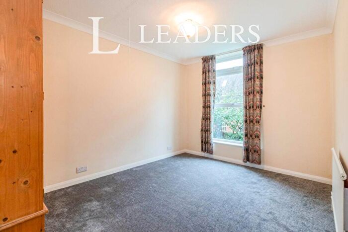 2 Bedroom Apartment To Rent In Queens Court, Ellesmere Road, KT13