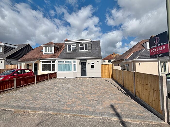 3 Bedroom Semi-Detached Bungalow For Sale In Benham Grove, Portchester, PO16