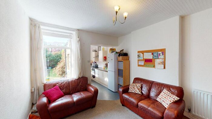 4 Bedroom House To Rent In Cobden View Road, Crookes, S10