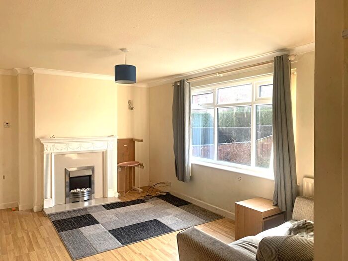 3 Bedroom Semi-detached House For Sale In Neill Drive, Sunnisde, NE16