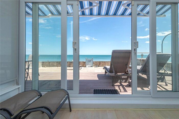 3 Bedroom Apartment For Sale In Banks Road, Poole, Dorset, BH13