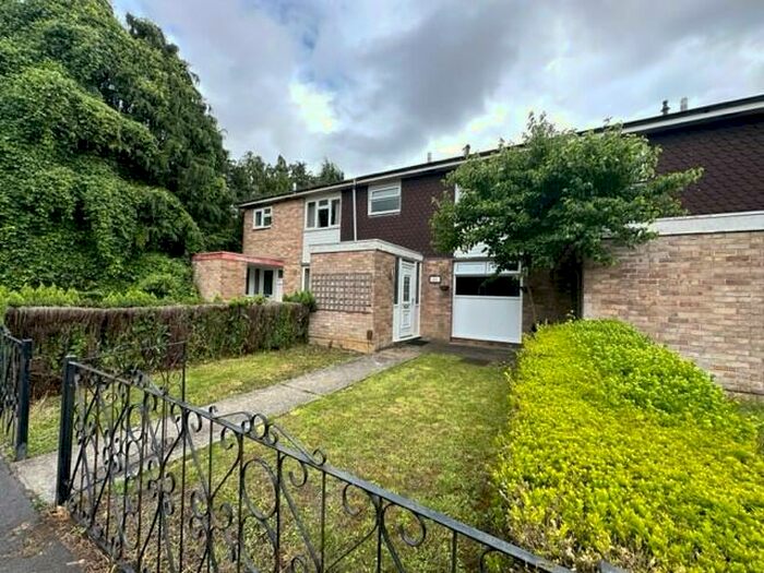 3 Bedroom House To Rent In Meads Close, New Bradwell, MK13