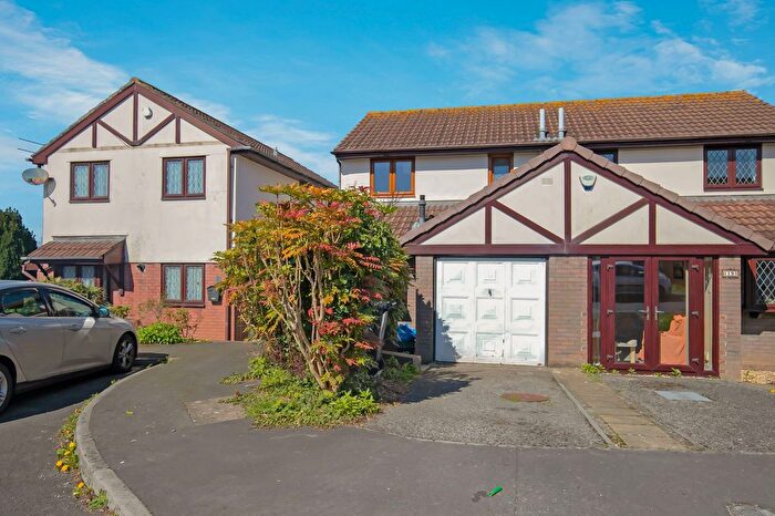 3 Bedroom Semi-Detached House For Sale In School Walk, Whitehall, BS5