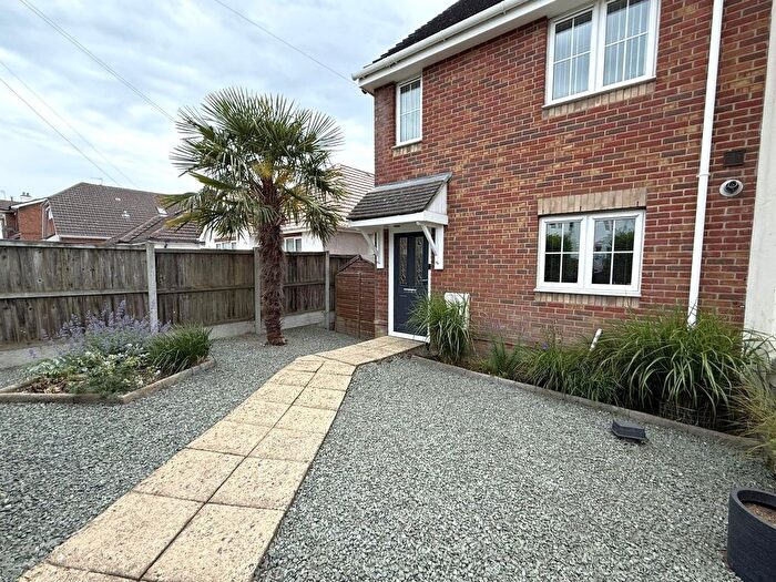 3 Bedroom Terraced House For Sale In Fernside Road, Poole, BH15