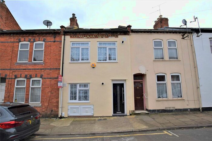 1 Bedroom Flat To Rent In Dunster Street, The Mounts, Northampton, NN1