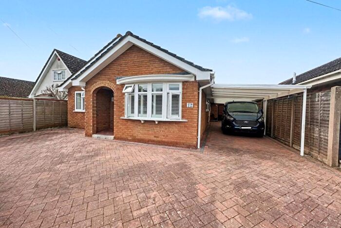3 Bedroom Detached Bungalow For Sale In Verwood, BH31