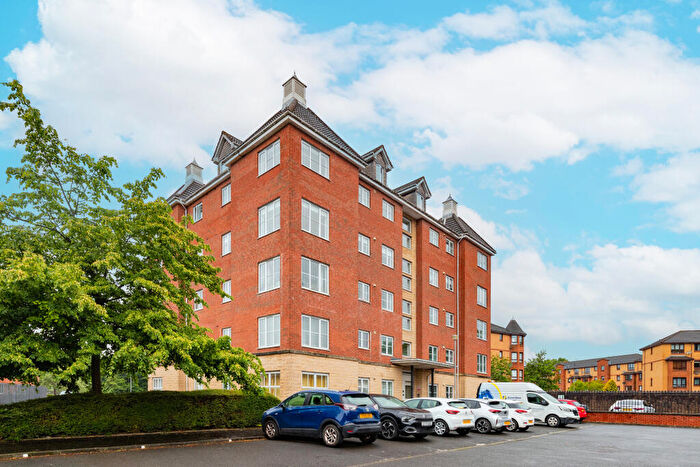 2 Bedroom Flat For Sale In Benn Avenue, Paisley, Renfrewshire, PA1