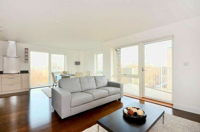 2 Bedroom Flat To Rent In Jamaica Road, Bermondsey, London, SE16