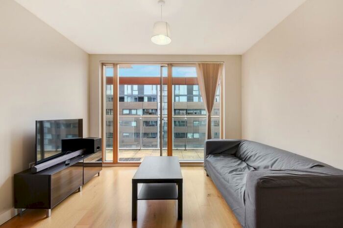 2 Bedroom Apartment To Rent In Crampton Street, Elephant And Castle London, SE17