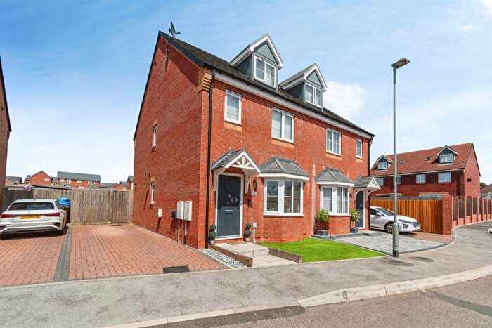 3 Bedroom Semi-Detached House For Sale In Robson Close, Hednesford, Cannock, WS12