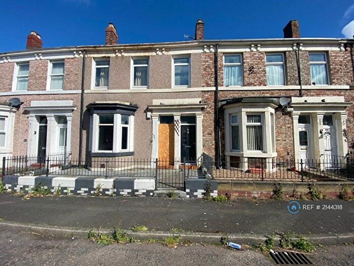 2 Bedroom Flat To Rent In Affleck Street, Gateshead, NE8