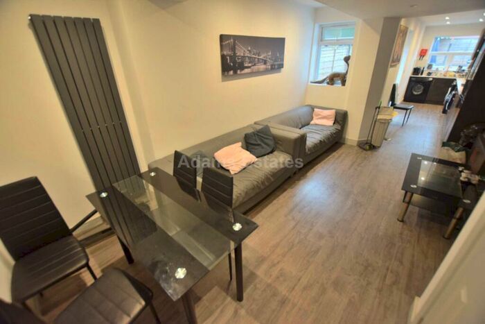 6 Bedroom Terraced House To Rent In Blenheim Gardens, Reading, RG1