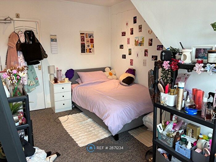 5 Bedroom Maisonette To Rent In Bournemouth, Bournemouth, BH8