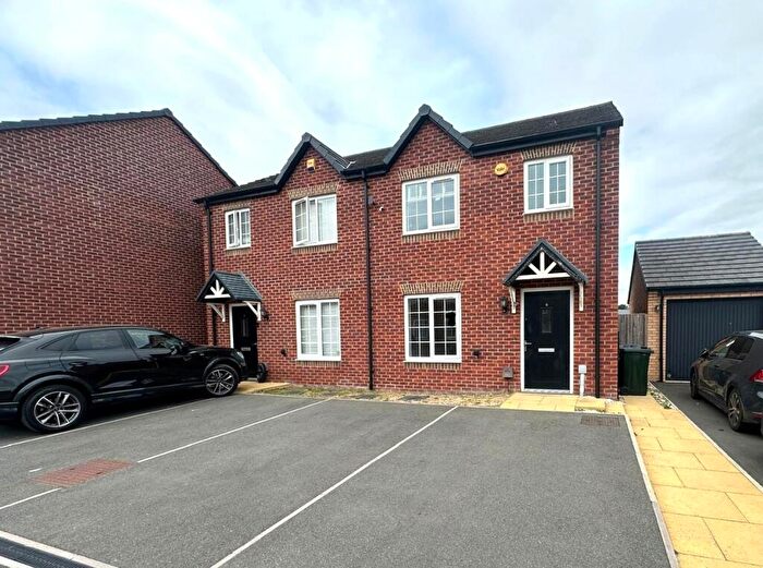 3 Bedroom Semi-Detached House For Sale In Trusdale Close, Wheatley, Doncaster, DN2