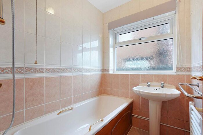 2 Bedroom Bungalow For Sale In High View Drive, Chatham, ME5