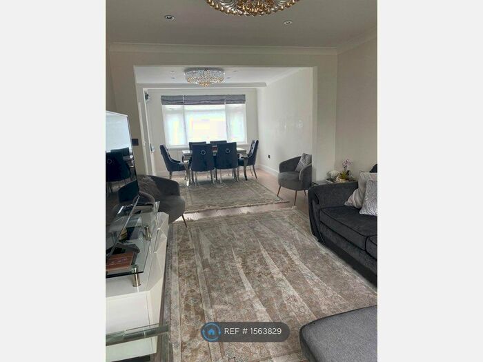 3 Bedroom Semi-Detached House To Rent In Ambleside Gardens, Wembley, HA9