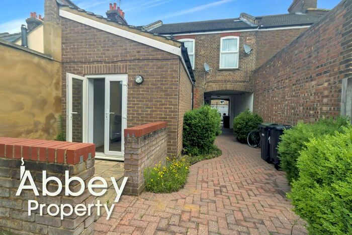 1 Bedroom Flat To Rent In Surrey Street, Luton, LU1