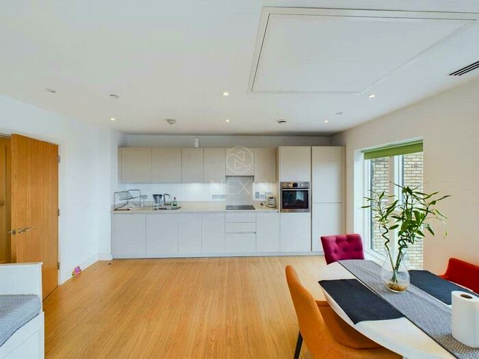 1 Bedroom Apartment For Sale In Santina Apartment, Cherry Orchard Road, London, CR0