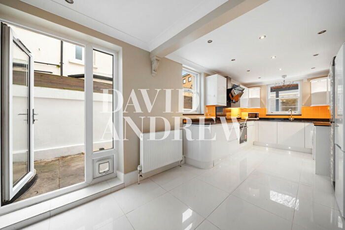 5 Bedroom Terraced House To Rent In St Thomas's Road, N4