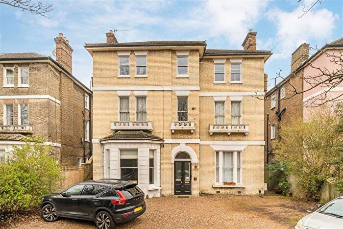 2 Bedroom Flat To Rent In St. Johns Park, Blackheath, SE3