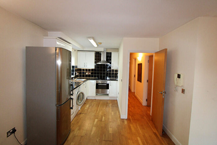 2 Bedroom Flat To Rent In Eaton Road, Sutton, London, SM2