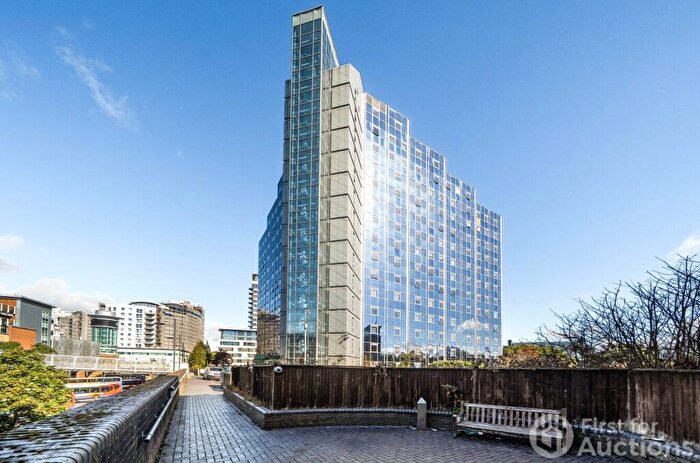 1 Bedroom Apartment For Sale In Churchill Way, Basingstoke, Hampshire, RG21