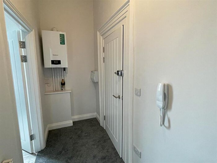 1 Bedroom Flat To Rent In The Chipping, Wotton-Under-Edge, GL12