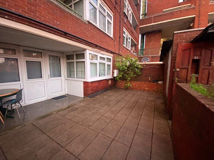 1 Bedroom Apartment For Sale In Edgecot Grove, London, N15