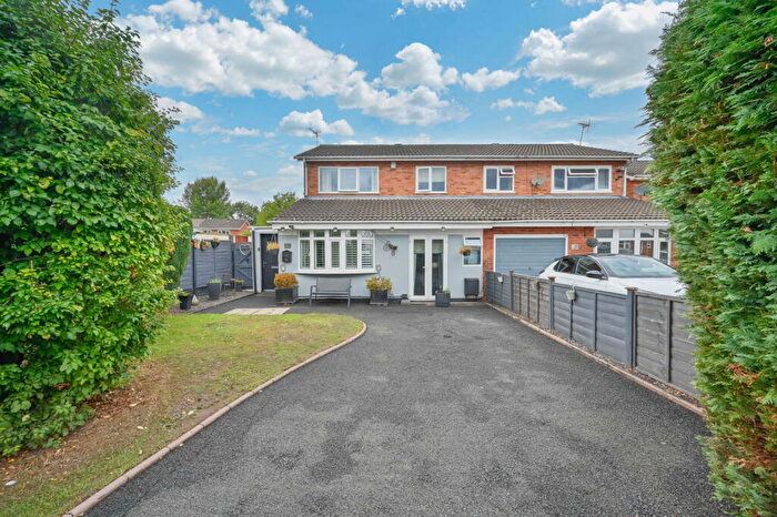 5 Bedroom Semi-Detached House For Sale In Bridgewater Close, Penkridge, Staffordshire, ST19