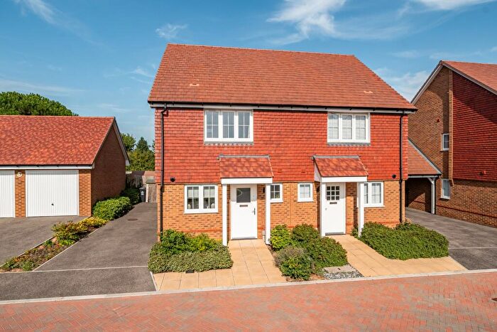 2 Bedroom Semi-Detached House For Sale In Alliss Gardens, Sandwich, CT13
