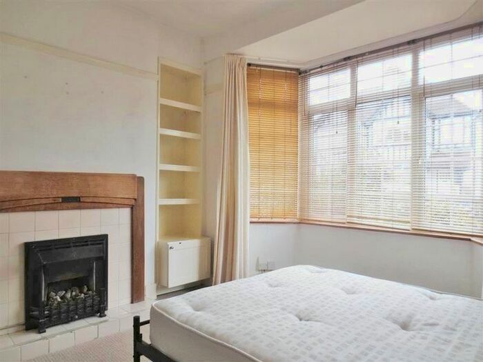 4 Bedroom Semi-Detached House To Rent In Reigate Road, Brighton, BN1