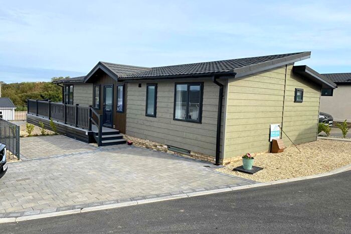 2 Bedroom Park Home For Sale In Wimborne Country Park, Candy's Lane, Wimborne, BH21