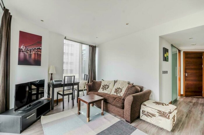 1 Bedroom Flat To Rent In Chelsea Bridge Wharf, Battersea, London, SW11