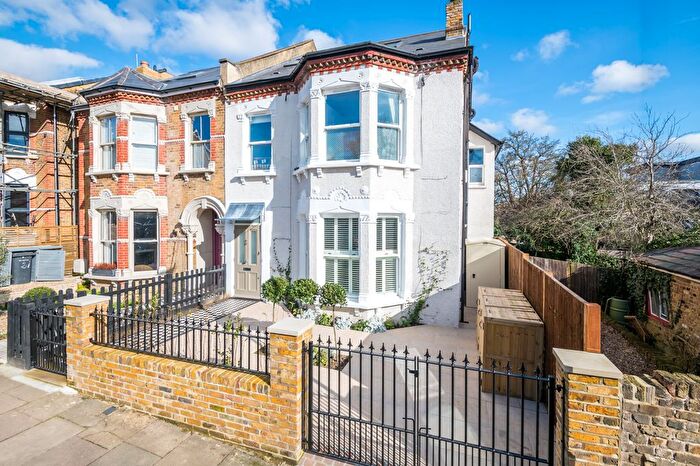 6 Bedroom Semi Detached House For Sale In Aylward Road, London, SE23