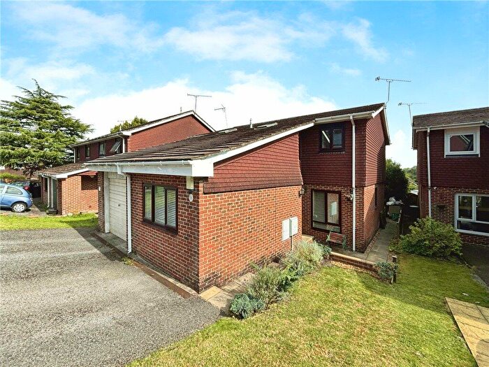 3 Bedroom Semi Detached House For Sale In Cedar Close, Kings Worthy, Winchester, SO23