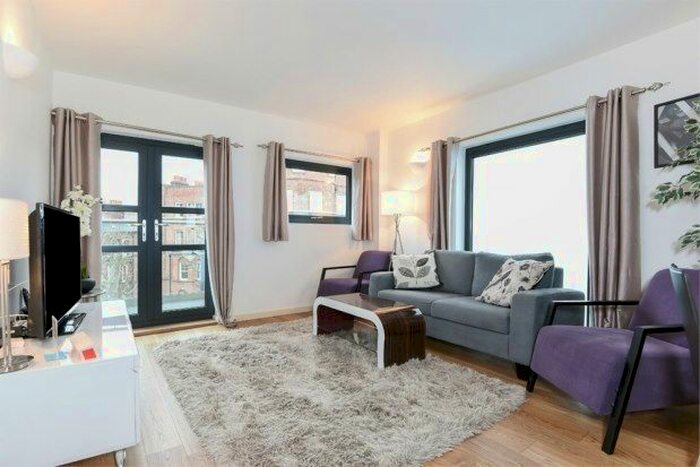2 Bedroom Flat To Rent In North End Road, London, W14