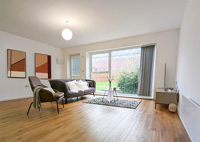 1 Bedroom Flat To Rent In Rufus Court, Foundry Lane, LS14