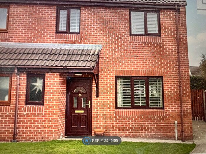 3 Bedroom Semi-Detached House To Rent In Alyn Park, Hawarden, Flintshire, CH5
