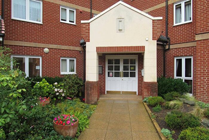 2 Bedroom Flat For Sale In Richmond Street, Herne Bay, CT6