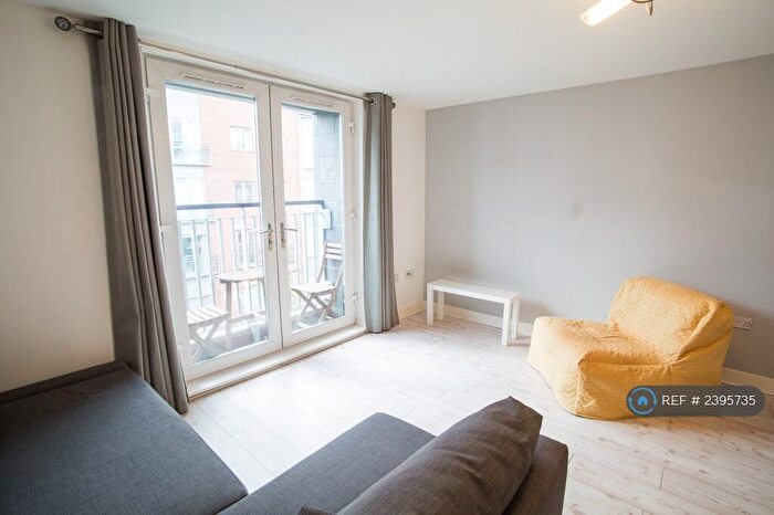 2 Bedroom Flat To Rent In Worsdell Drive, Gateshead, NE8