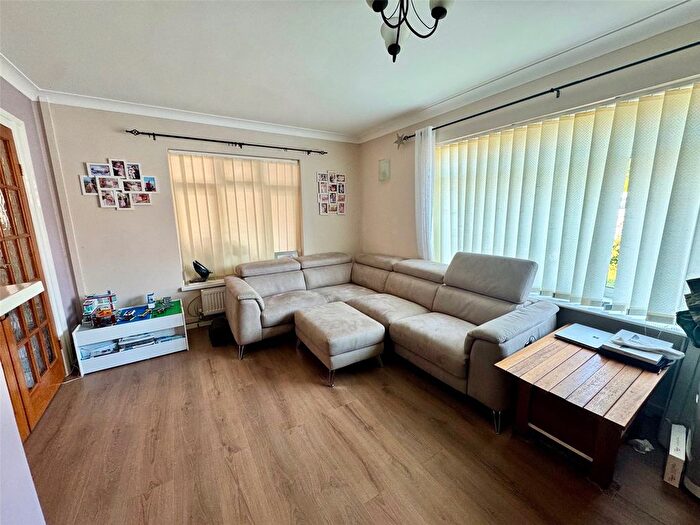 3 Bedroom Detached House For Sale In Magdala Road, Hayling Island, Hampshire, PO11