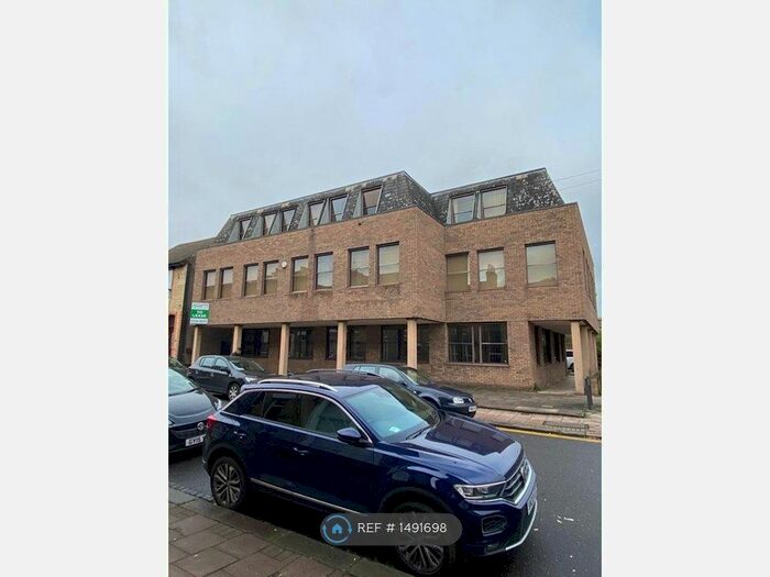 1 Bedroom Flat To Rent In Grove Place, Bedford, MK40