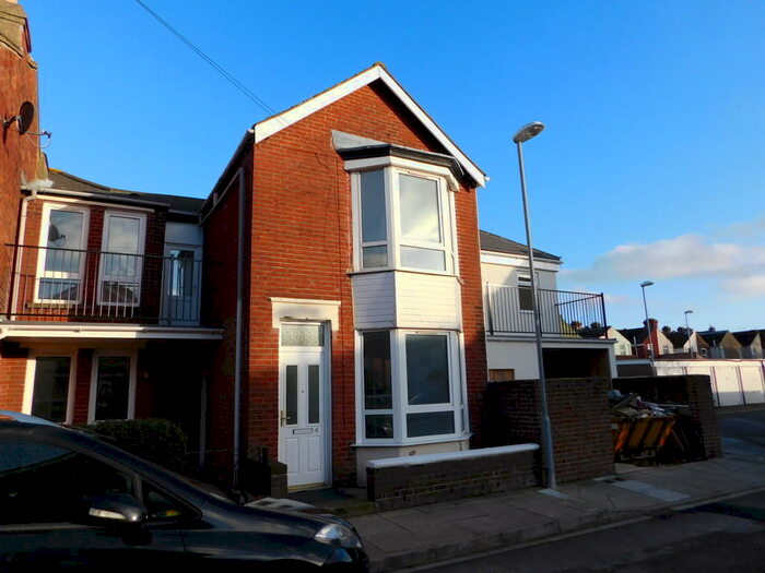1 Bedroom Ground Flat To Rent In South Road, Fratton, PO1