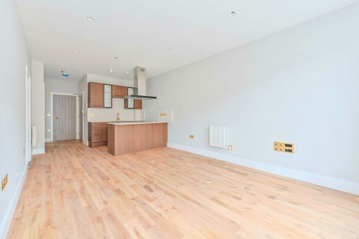 2 Bedroom Flat To Rent In Dalton Street, West Norwood, London, SE27