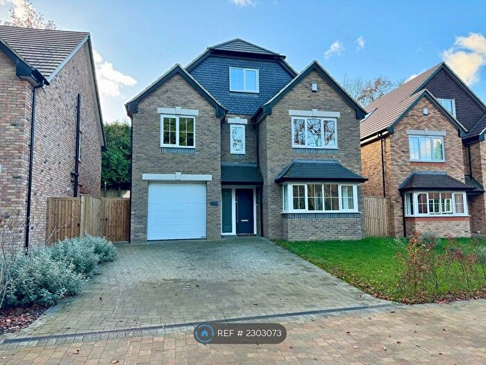6 Bedroom Detached House To Rent In Ladywood Bottom, Chorleywood / Rickmansworth, WD3