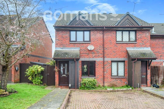 2 Bedroom Semi-Detached House To Rent In All Saints Close, Wokingham, RG40